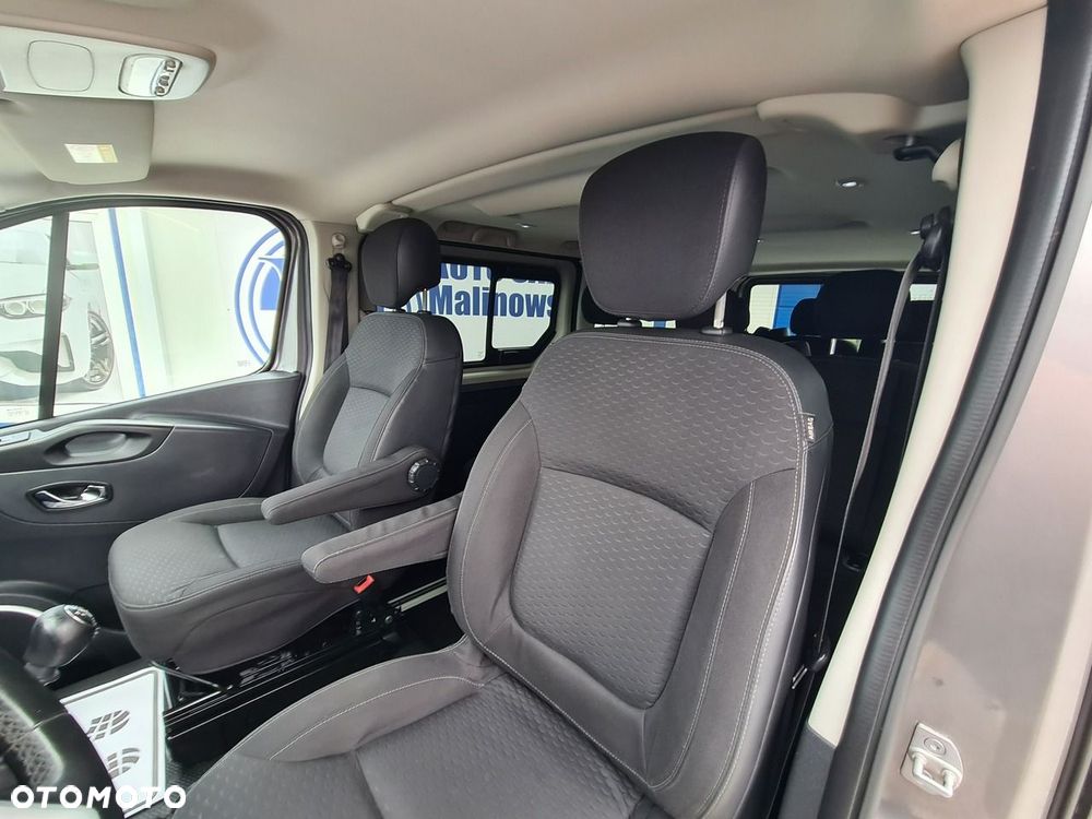Opel Vivaro - 24