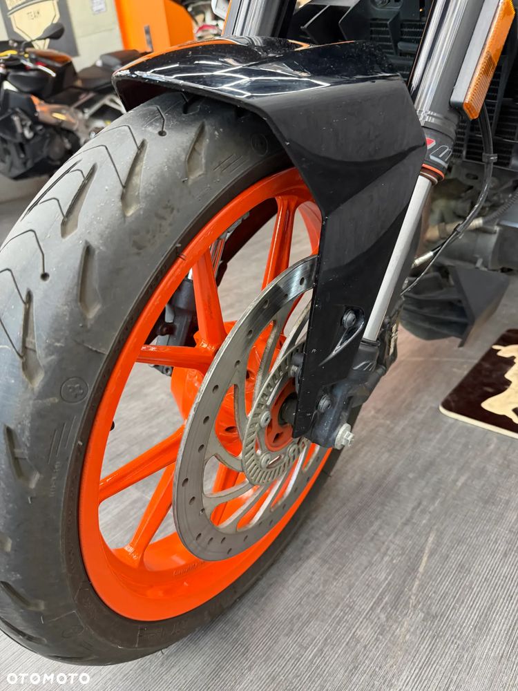 KTM Duke 125 - 23