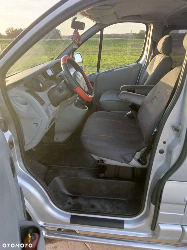 Renault Trafic - 14
