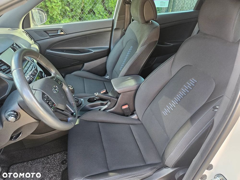 Hyundai Tucson 1.6 GDi Comfort 2WD - 17