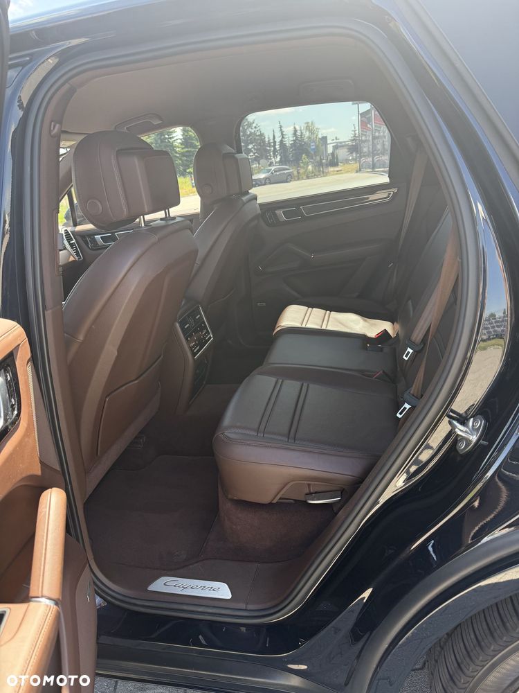 Porsche Cayenne Standard - 17