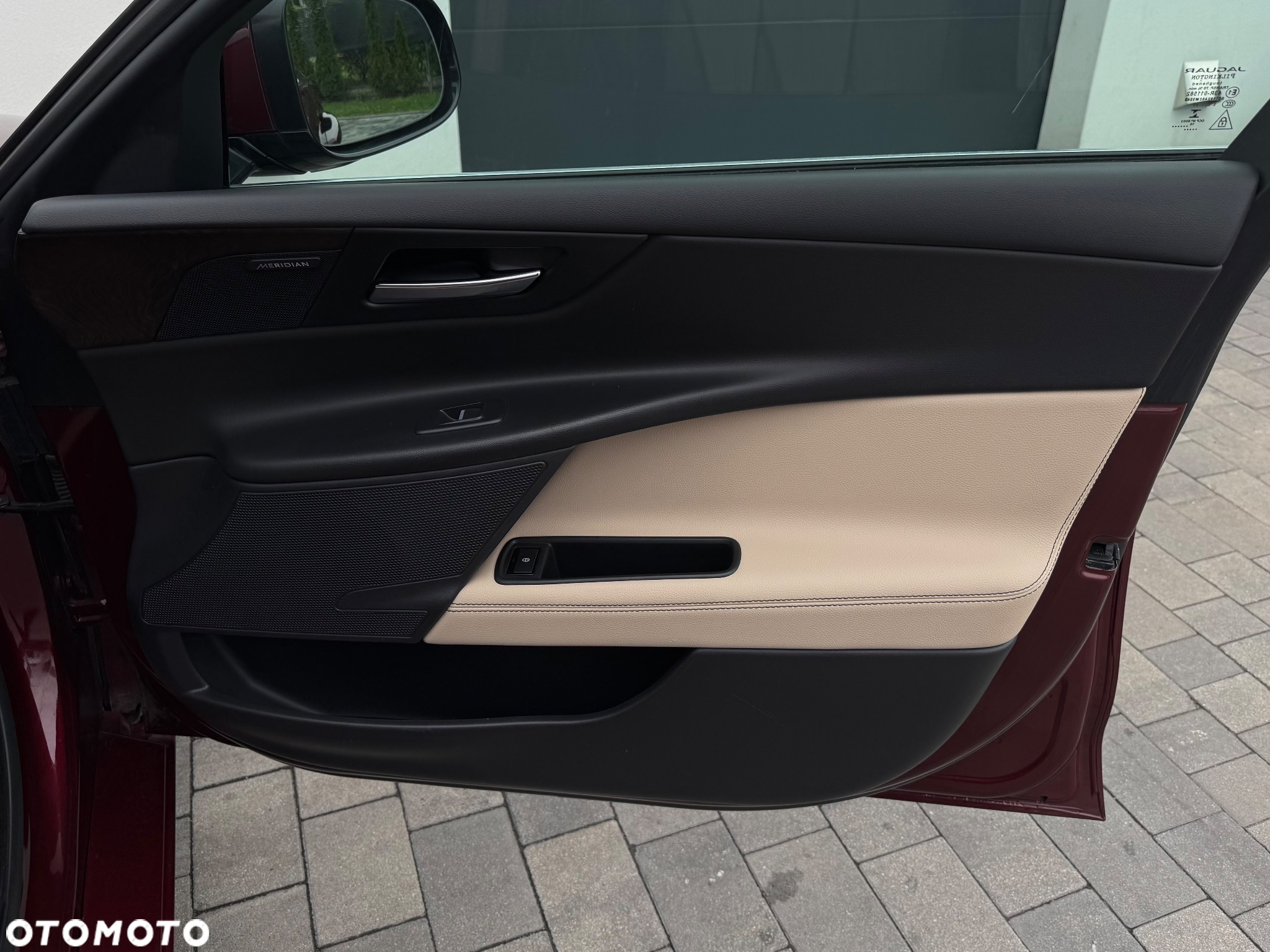 Jaguar XE 2.0 D Prestige - 29
