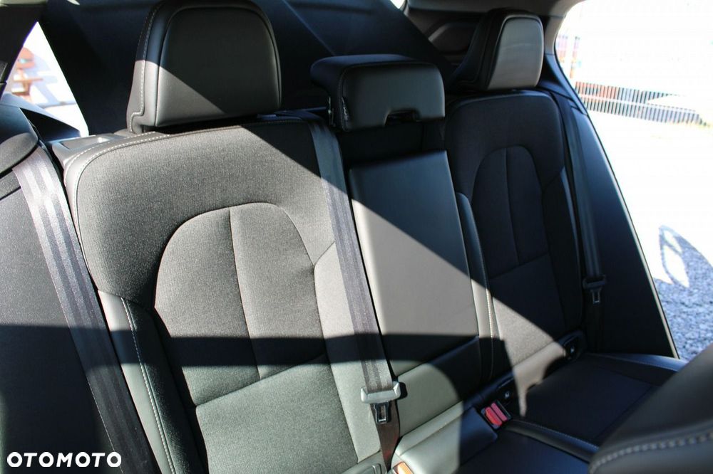 Volvo XC 40 - 30