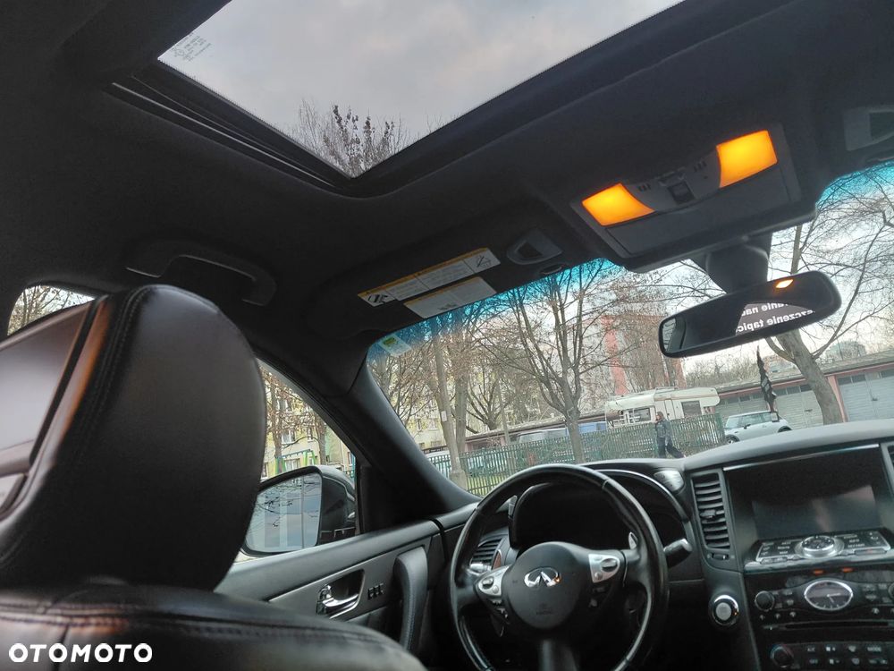 Infiniti QX70 3.7 AWD S Premium - 8