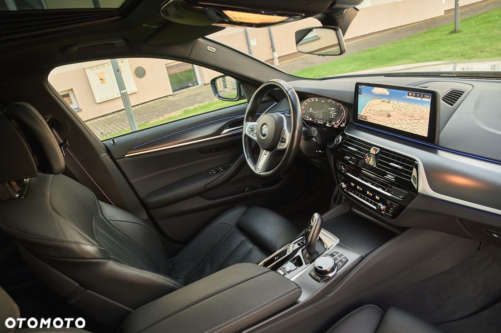 BMW Seria 5 530d xDrive - 30