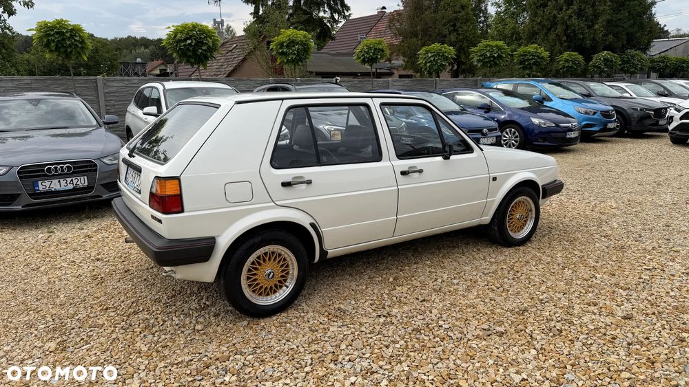 Volkswagen Golf 1.3 - 30