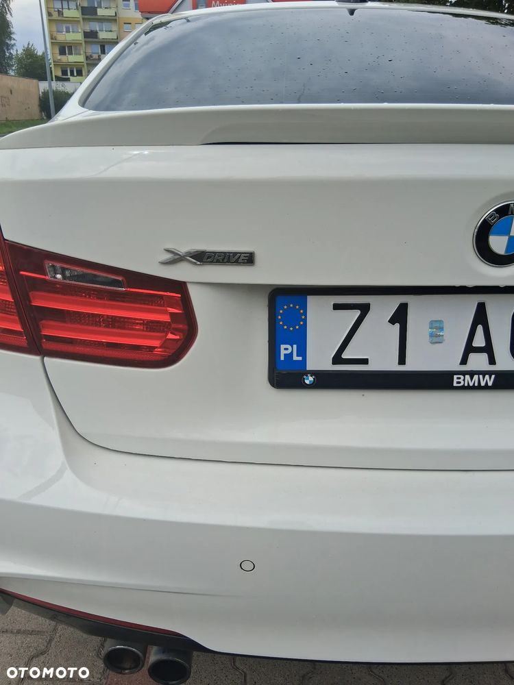 BMW Seria 3 328i xDrive - 18