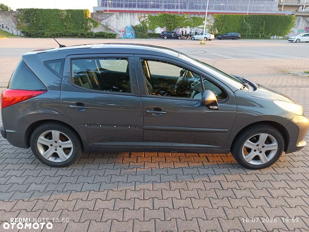 Peugeot 207 1.4 Presence - 4