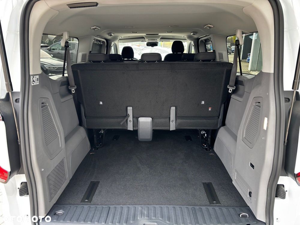 Volkswagen Caravelle - 24