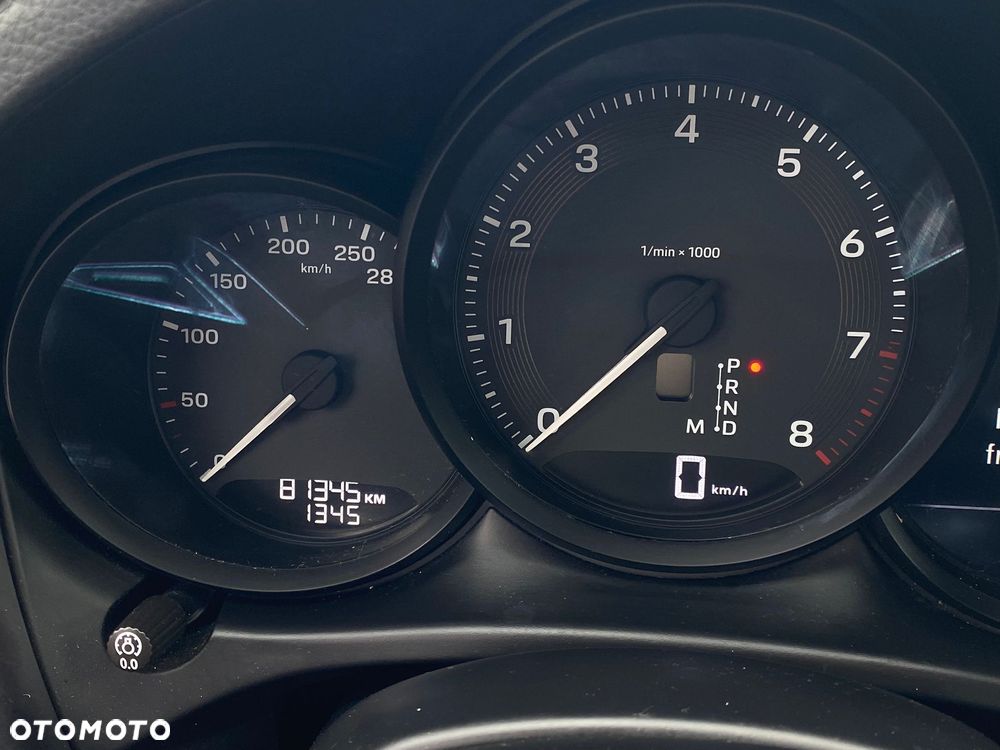 Porsche Macan Standard - 16