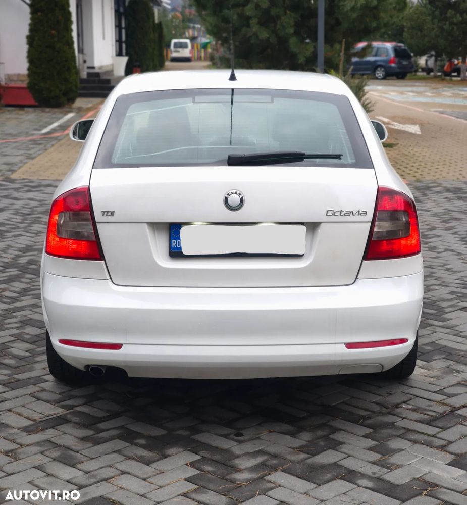 Skoda Octavia 1.6 TDI Greenline - 4