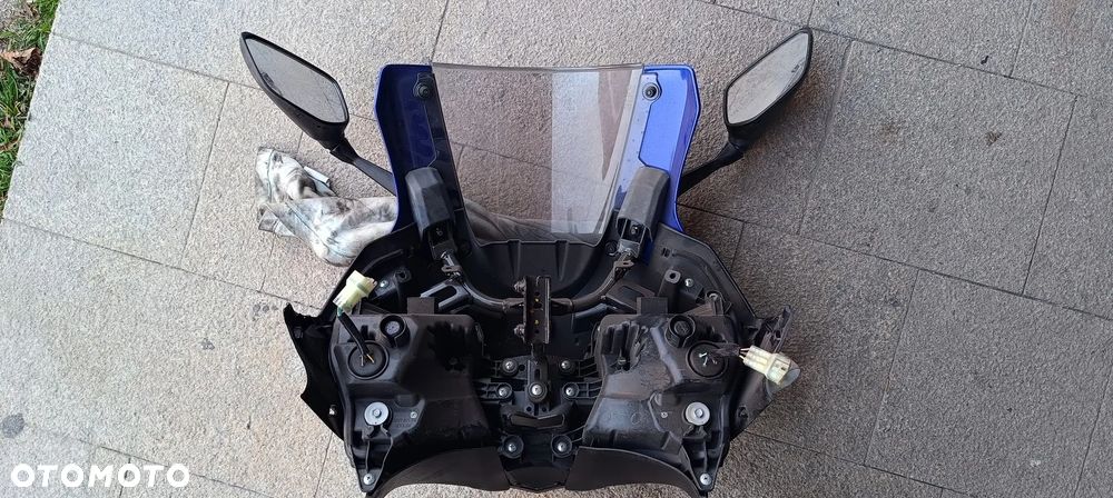 YAMAHA R3 LAMPA REFLEKORT CZASZA OWIEWKA STELAŻ 2019 - 15