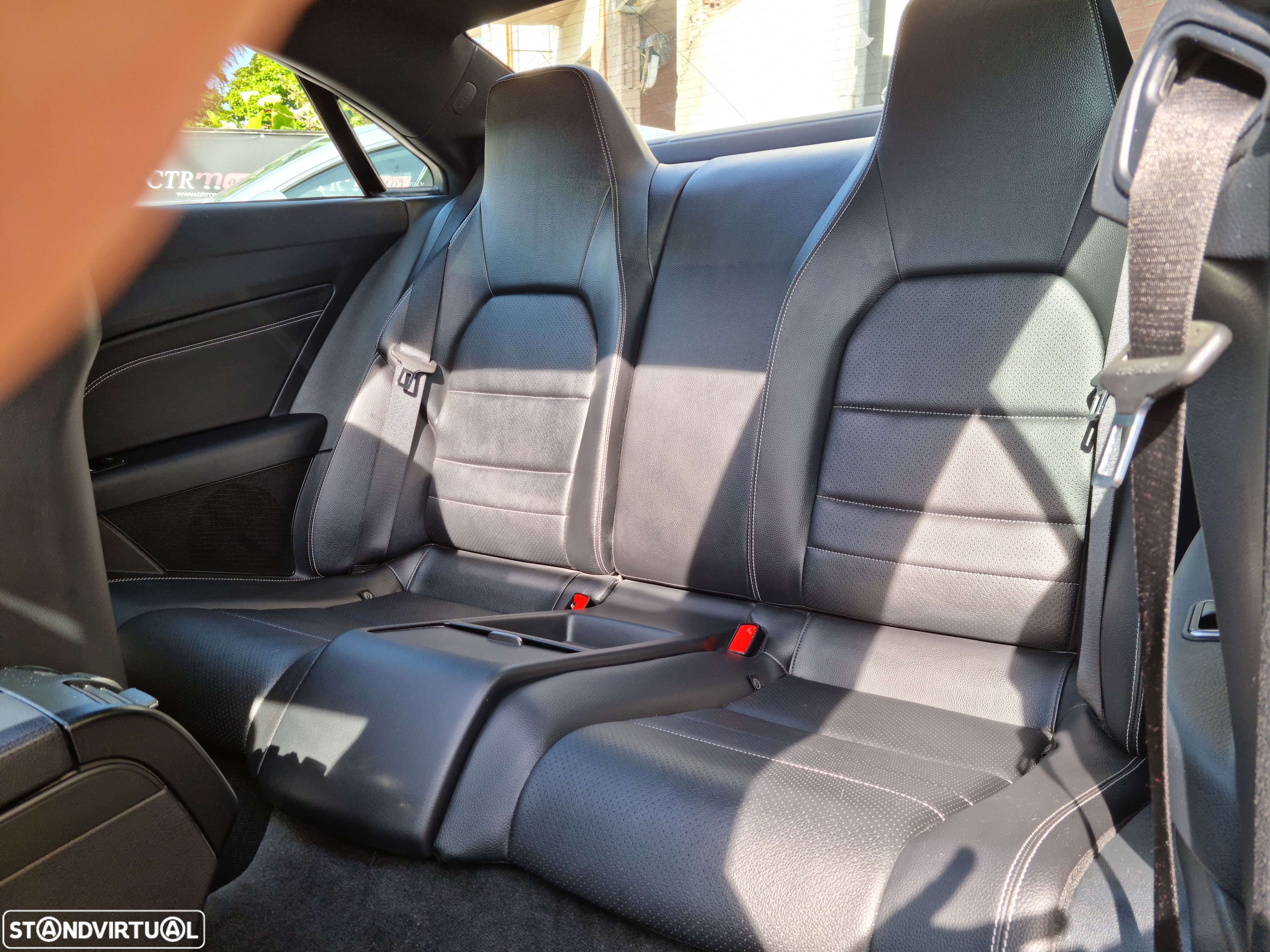 Mercedes-Benz E 220 CDI DPF Coupe BlueEFFICIENCY 7G-TRONIC Avantgarde - 19