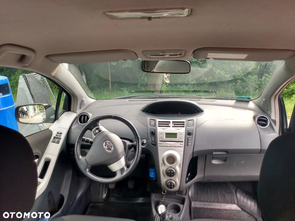 Toyota Yaris - 8