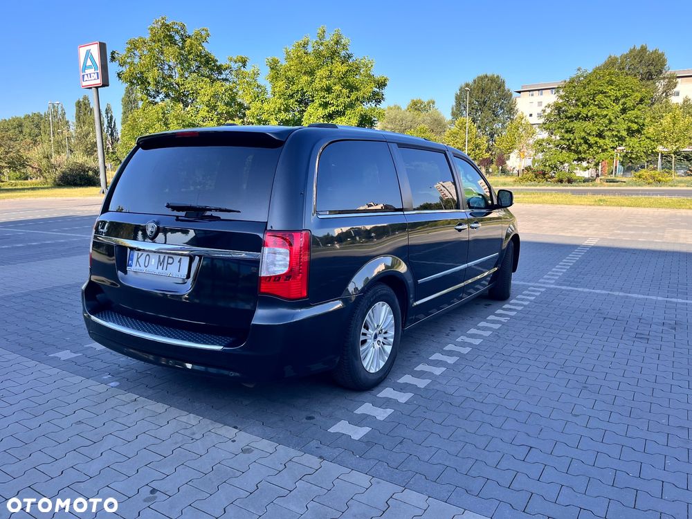 Lancia Voyager 3.6 Platinum - 4