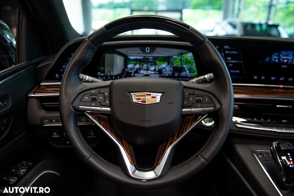 Cadillac Escalade - 6