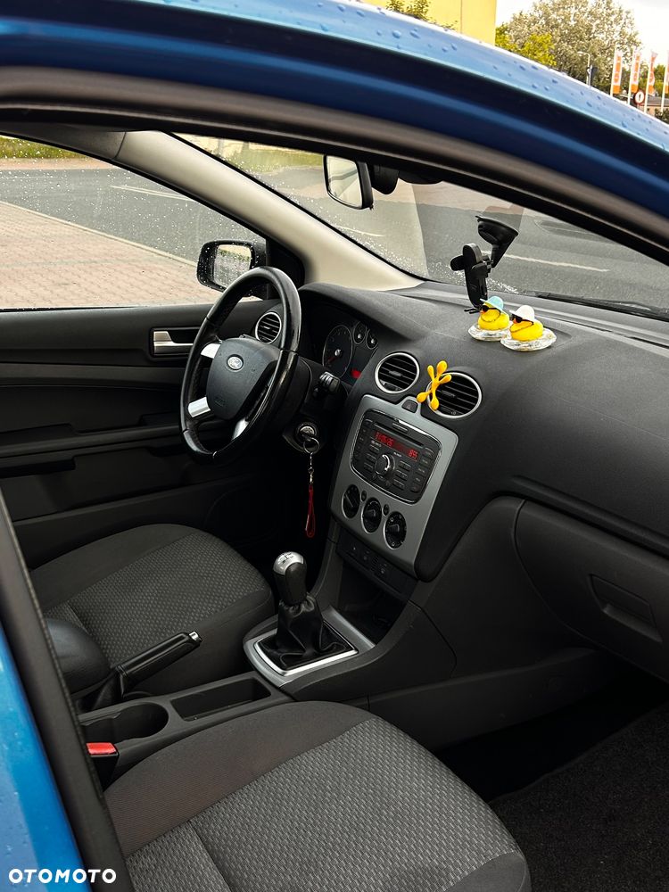 Ford Focus 1.8 FF Trend - 15