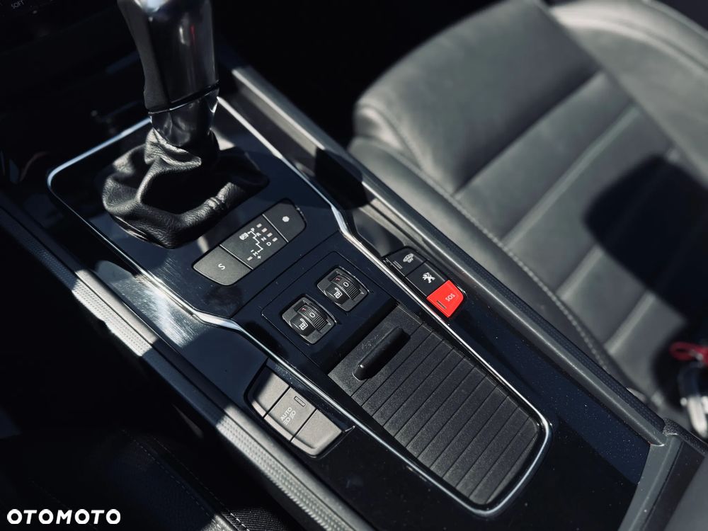 Peugeot 508 BlueHDi 180 EAT6 Stop&Start Allure - 28