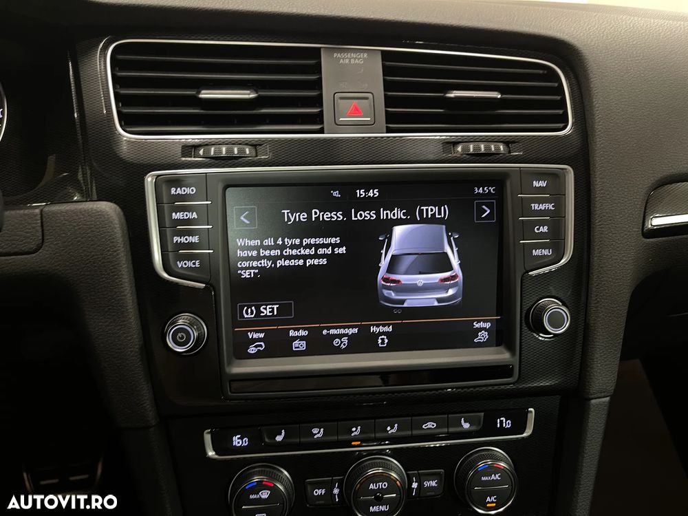 Volkswagen Golf - 16