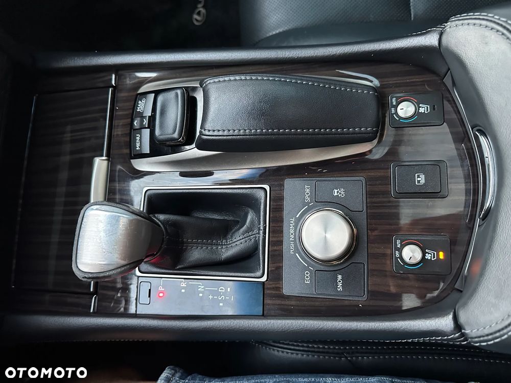 Lexus LS 460 Superior AWD - 31