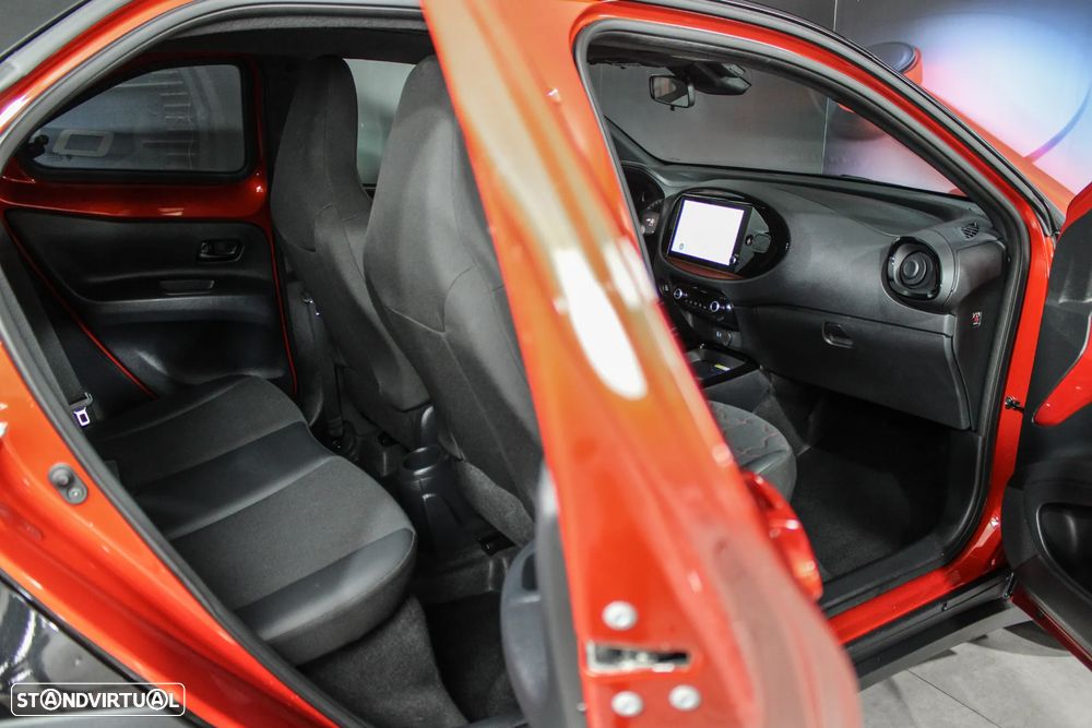 Toyota Aygo X 1.0 Envy CVT - 17