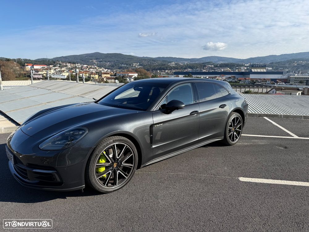 Porsche Panamera Sport Turismo 4 E-Hybrid - 3