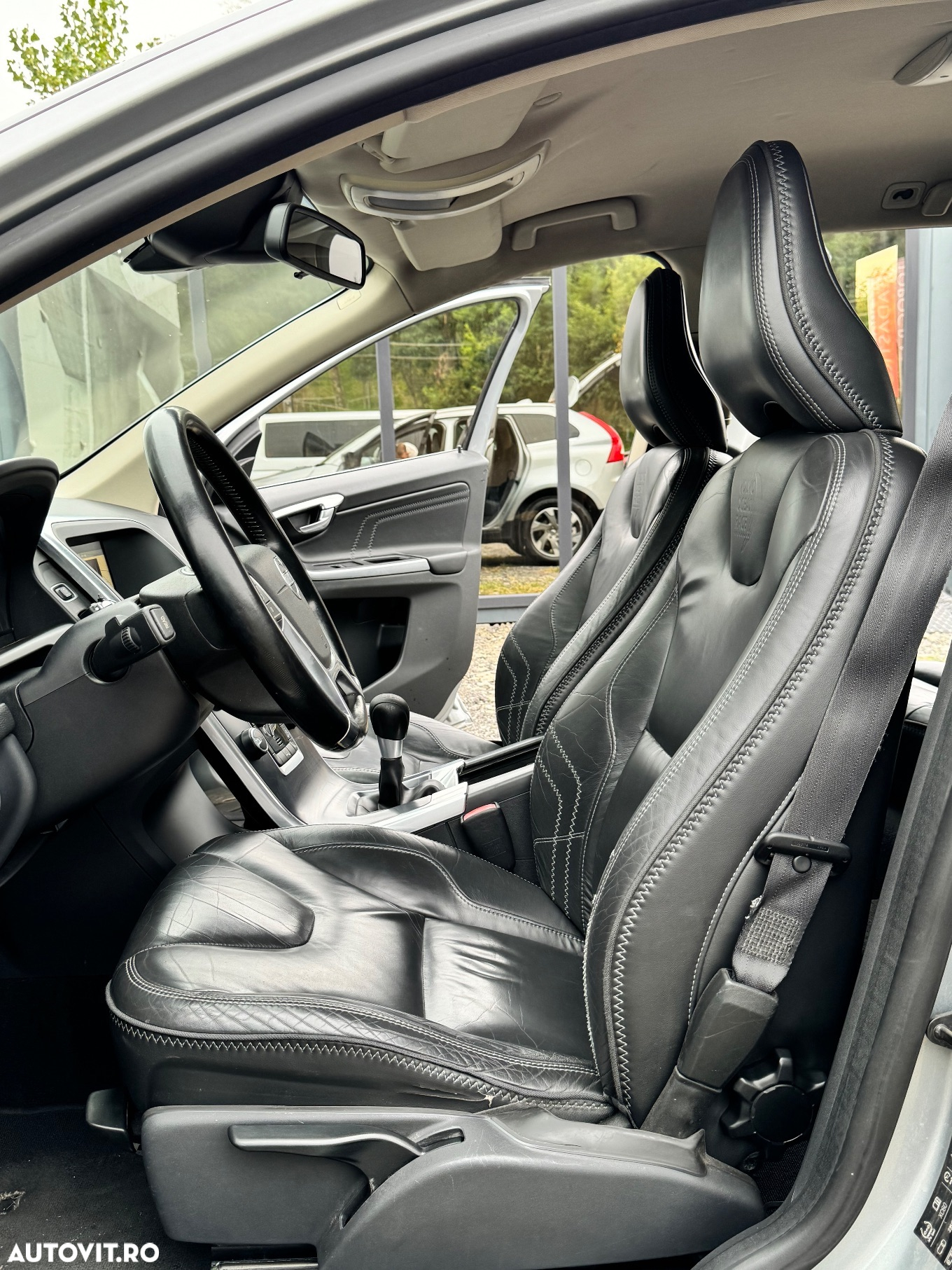 Volvo XC 60 D3 AWD Ocean Race - 29
