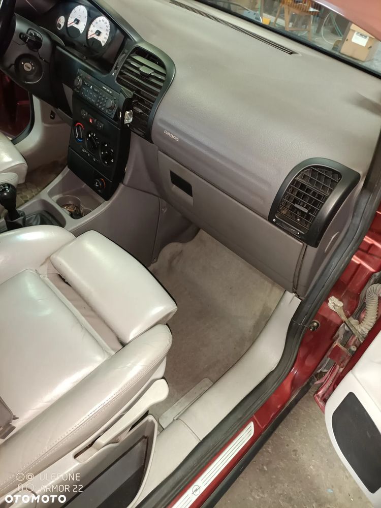 Opel Zafira 2.2 Executive - 14