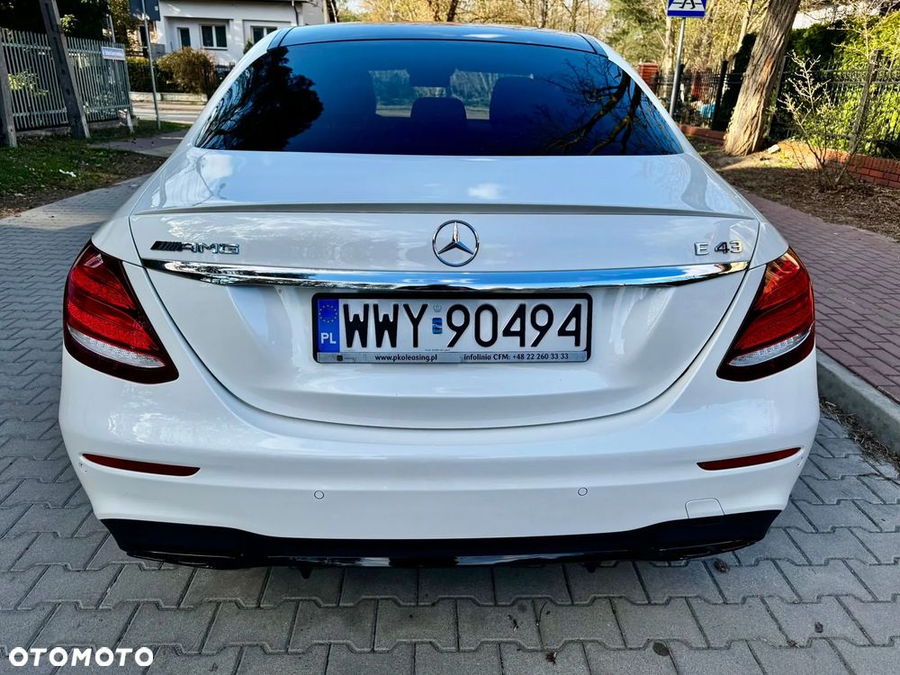 Mercedes-Benz Klasa E 43 AMG 4-Matic - 22