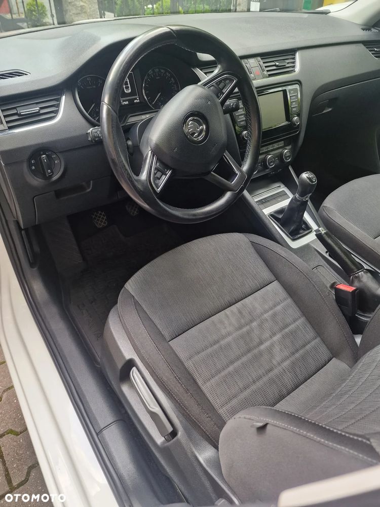 Skoda Octavia 1.4 TSI Ambition - 9