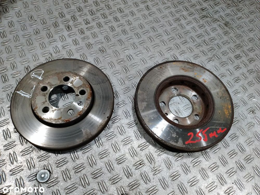 TARCZE HAMULCOWE PRZÓD VW GOLF IV 1.6 - 1