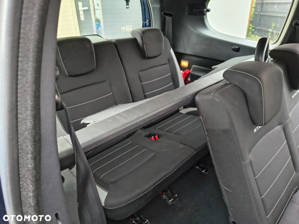 Dacia Lodgy 1.6 SCe Stepway S&S - 4