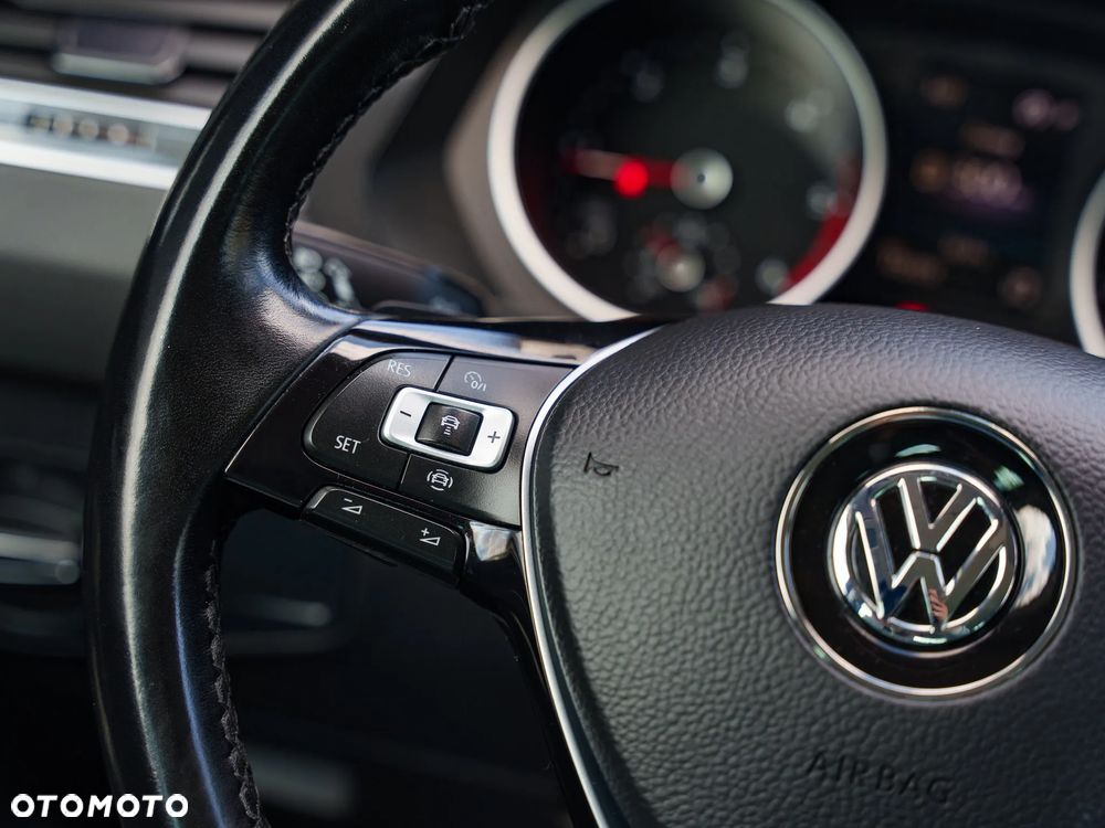 Volkswagen Tiguan 2.0 TDI SCR DSG IQ.DRIVE - 38