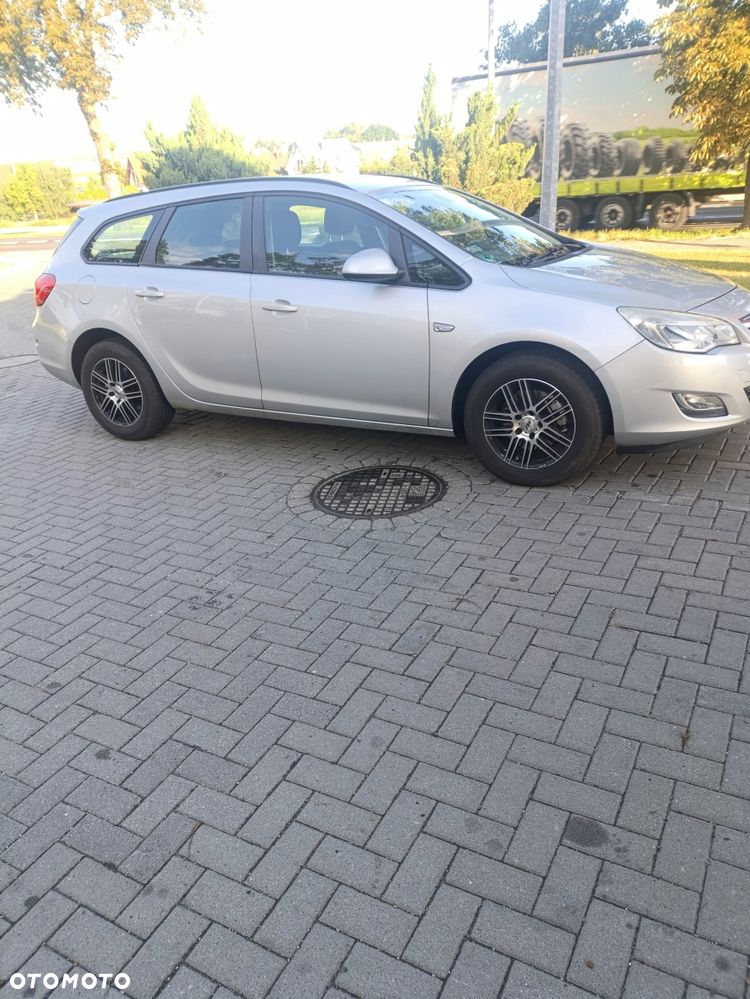 Opel Astra - 2