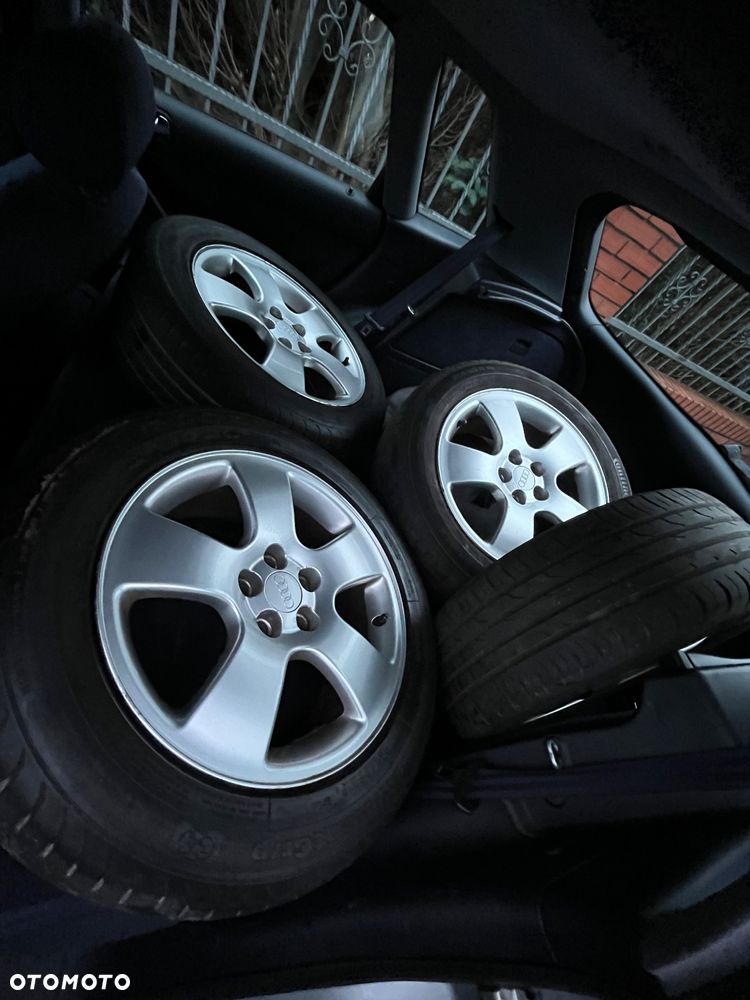 Audi A3 3-drzwiowe 1.8T Ambiente - 9