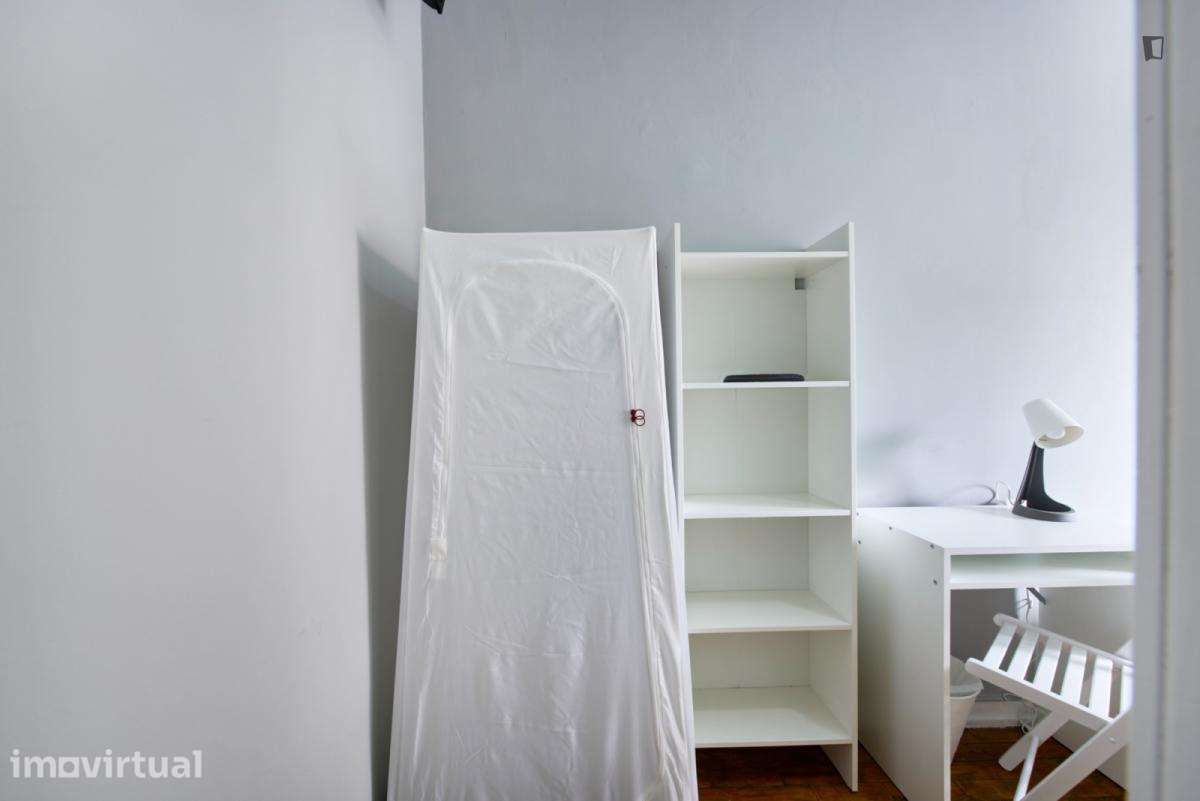 Quarto - localizado em Amadora Lisbon - Grande imagem: 5/25
