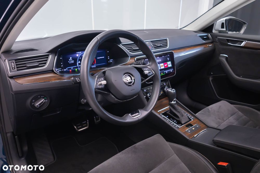 Skoda Superb 2.0 TDI 4x4 DSG Scout - 33