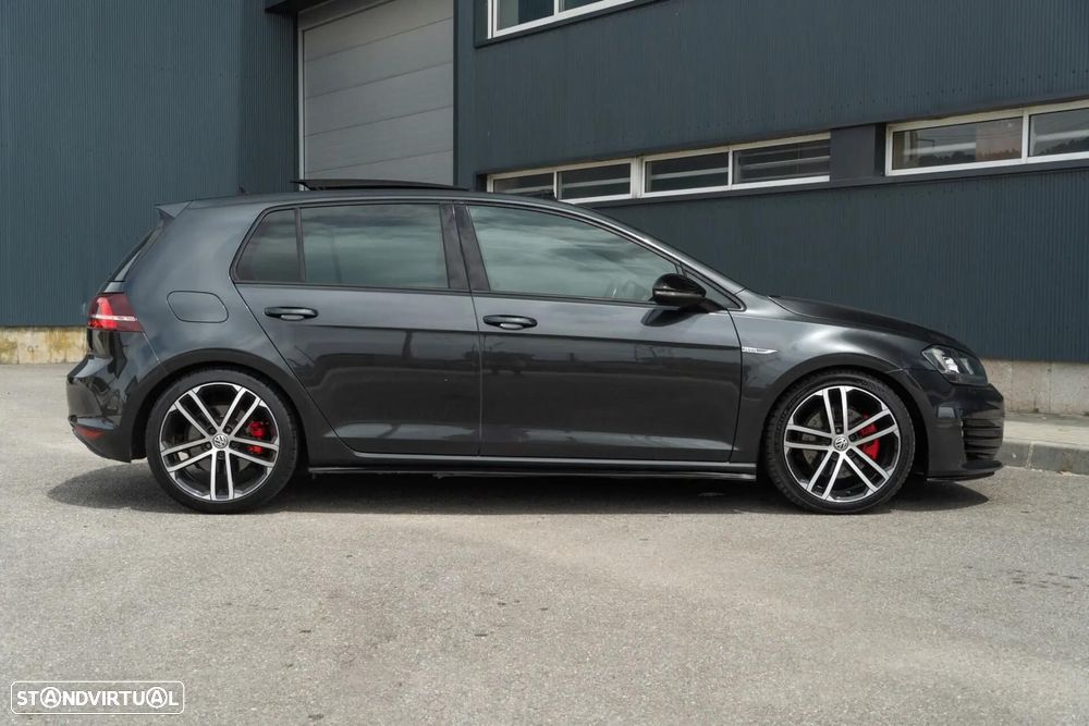 VW Golf 2.0 TDI GTD DSG - 35