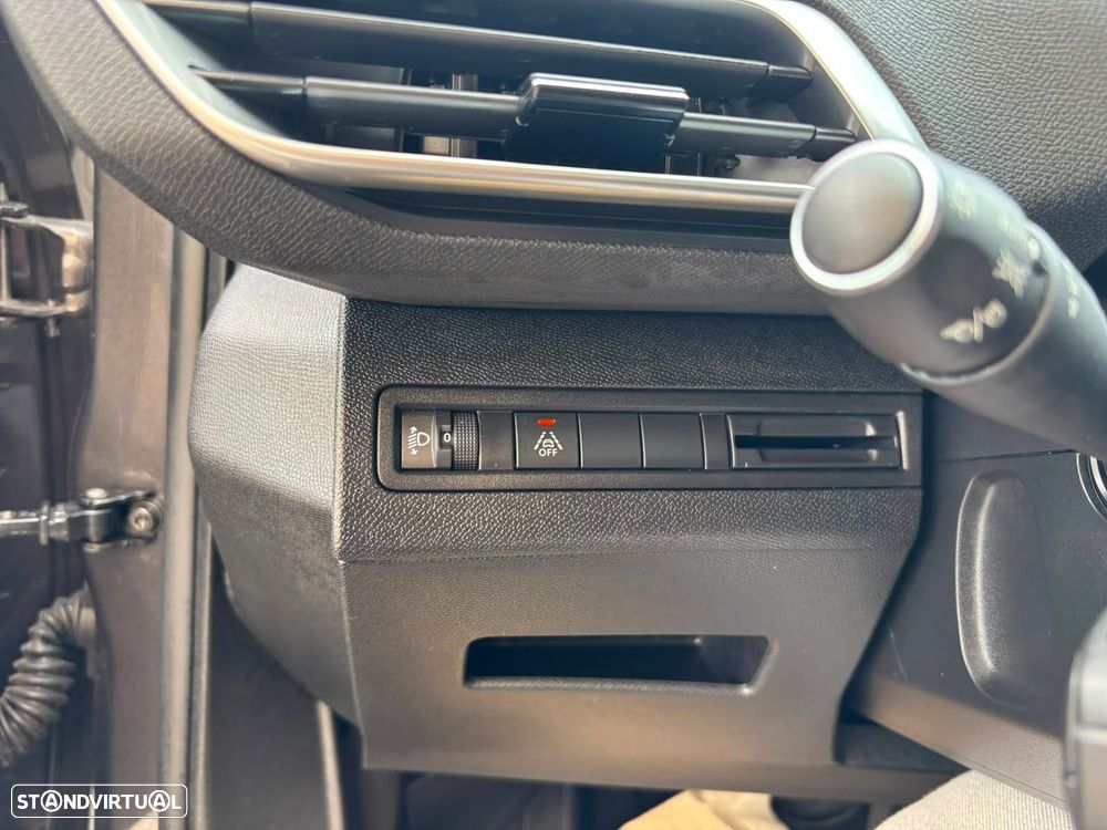 Peugeot 3008 1.5 BlueHDi Allure EAT8 - 20