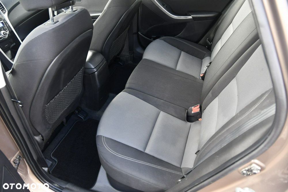 Hyundai i30 - 18
