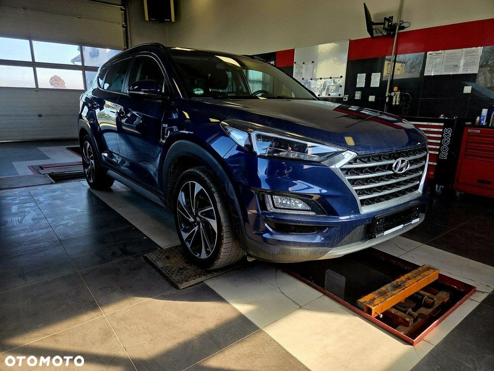 Hyundai Tucson 2.0 CRDI 4WD Automatik Premium - 33