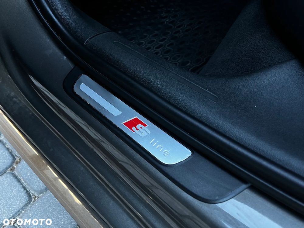 Audi A4 Avant 2.0 TDI clean diesel Multitronic - 33