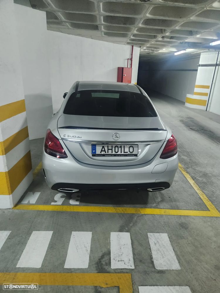Mercedes-Benz C 300 de AMG Line - 32