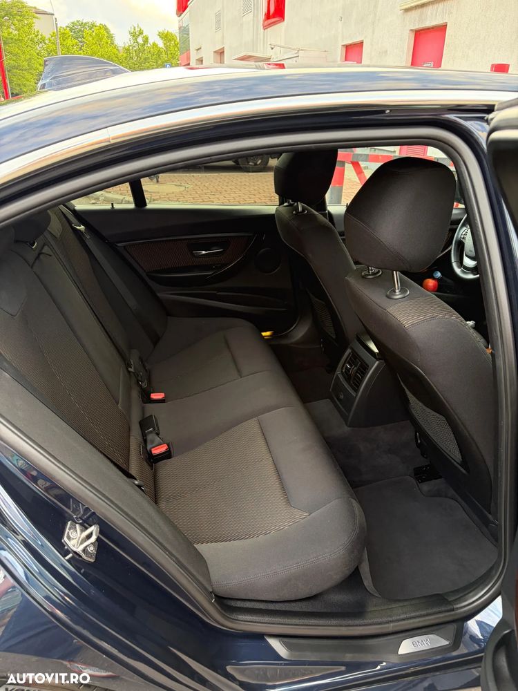 BMW Seria 3 316d Aut. Luxury Line - 10