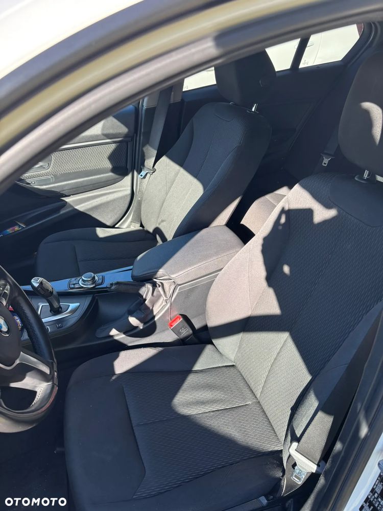 BMW Seria 3 320d - 11