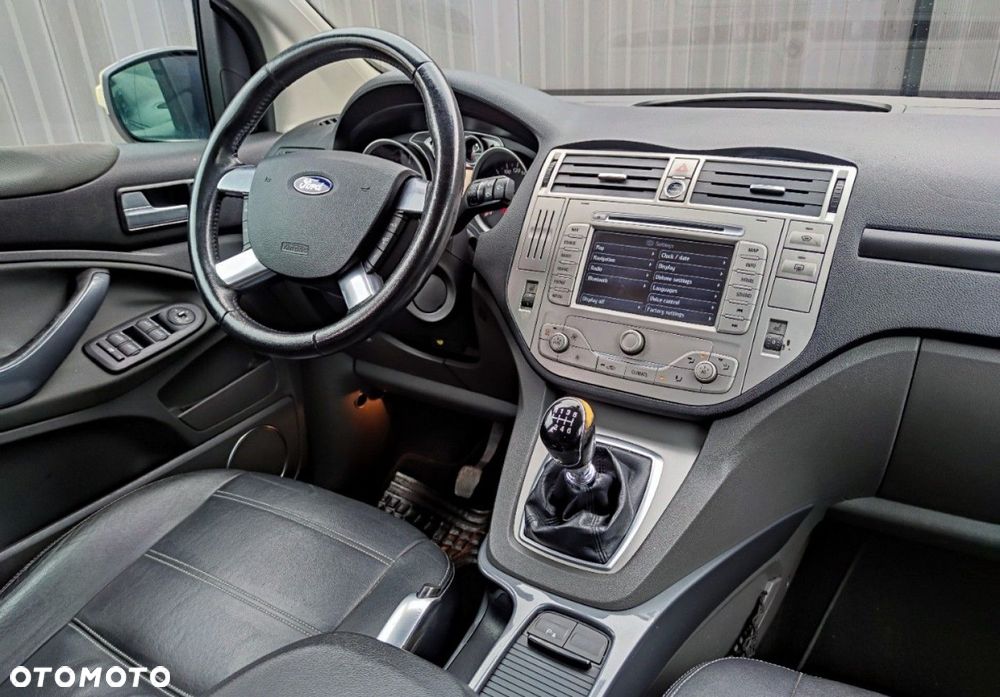 Ford Kuga 2.0 TDCi 4x4 Titanium - 29