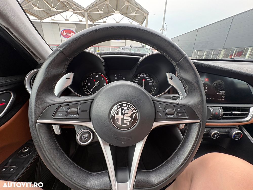 Alfa Romeo Giulia 2.2 JTDM Aut. Super - 4