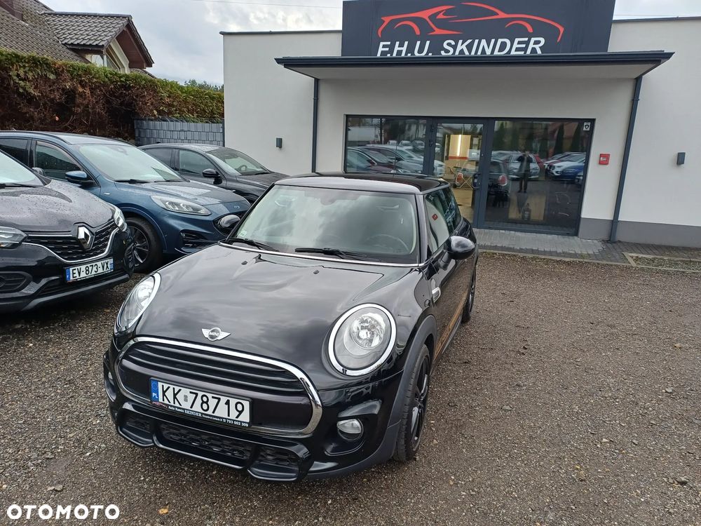 MINI Cooper John Works Trim - 2