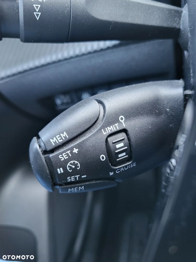 Peugeot 2008 1.2 PureTech Allure Pack S&S - 14