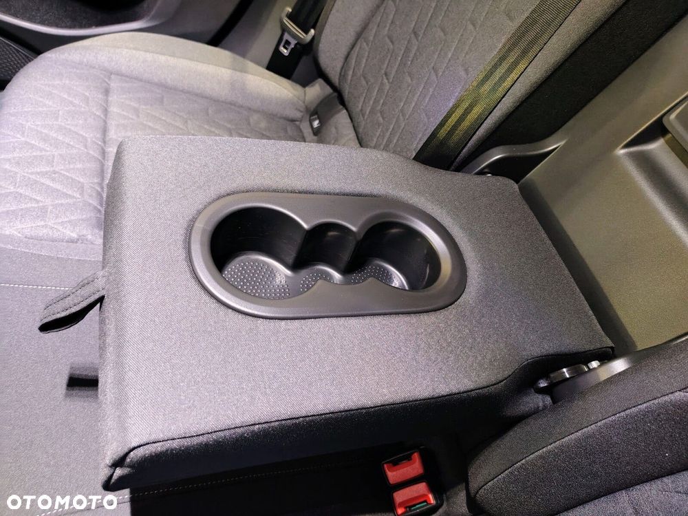 Volkswagen Golf - 22